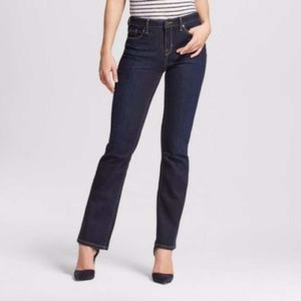 NWOT Mossimo mid rise straight dark rinse jeans.